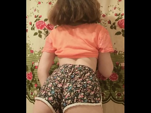 ❤️ Sexig ung babe som strippar av sig sina shorts inför kameran ❤❌ Porno at sv.javarchive.top